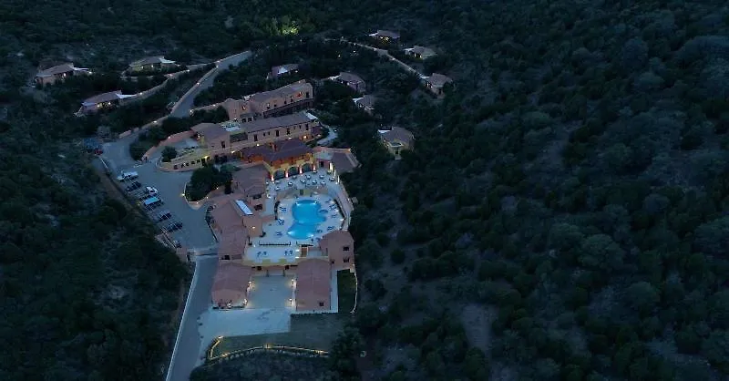 Sosventos Village Hotel تويلادا