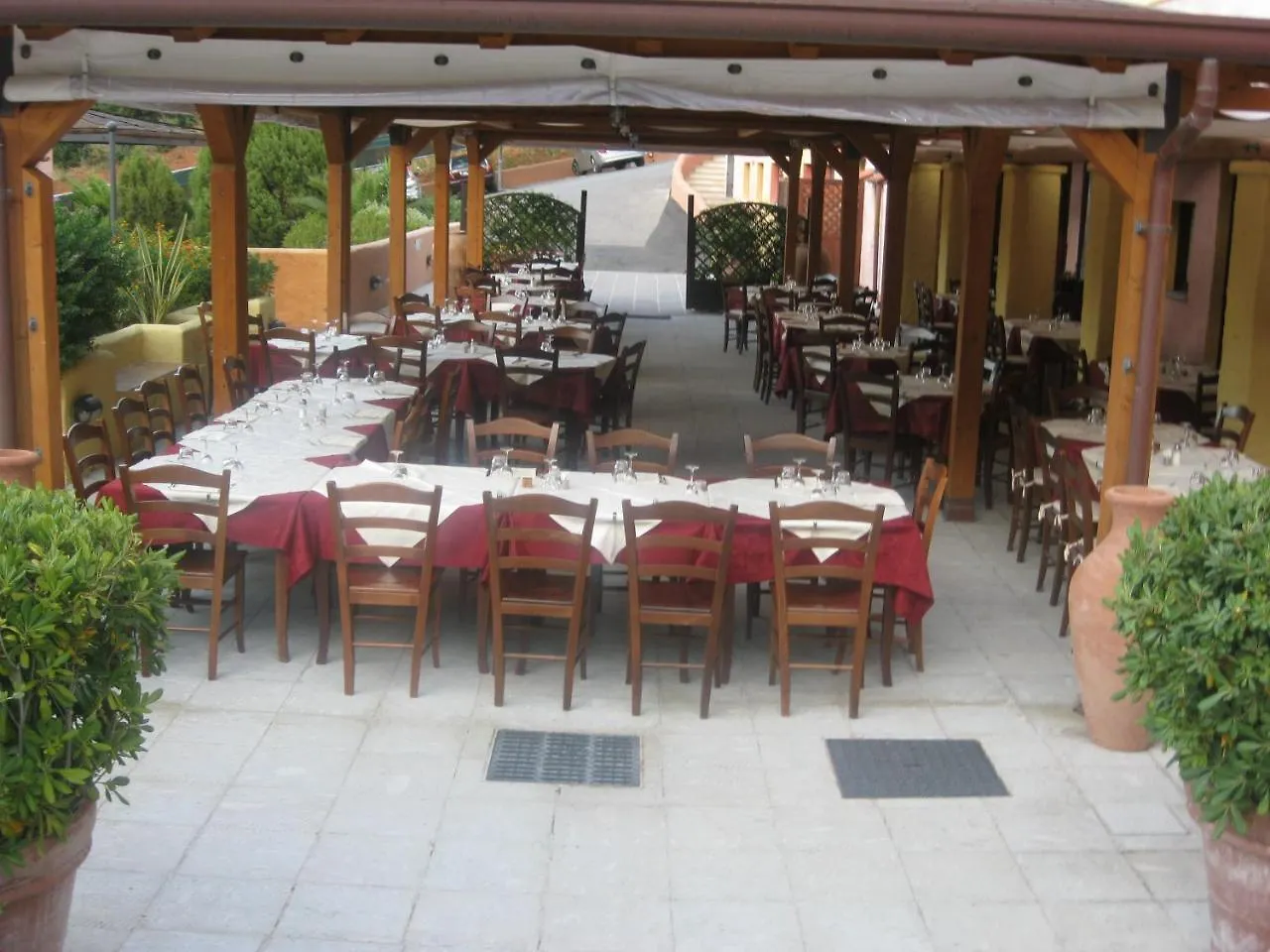 Sosventos Village Hotel تويلادا